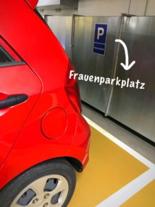 Frauenparkplatz Dmexco